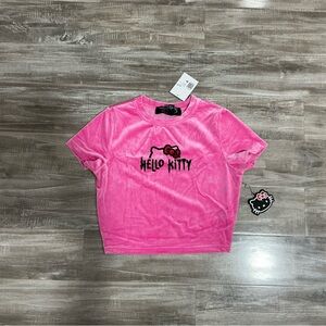 ! NEW RARE ! Woman’s Sanrio Pink Velvet Hello Kitty Crop Top Charm Shirt Size M